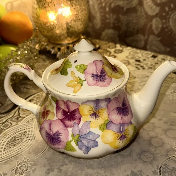 Teapot & Lid, New! Roy Kirkham - Picture 1 of 7